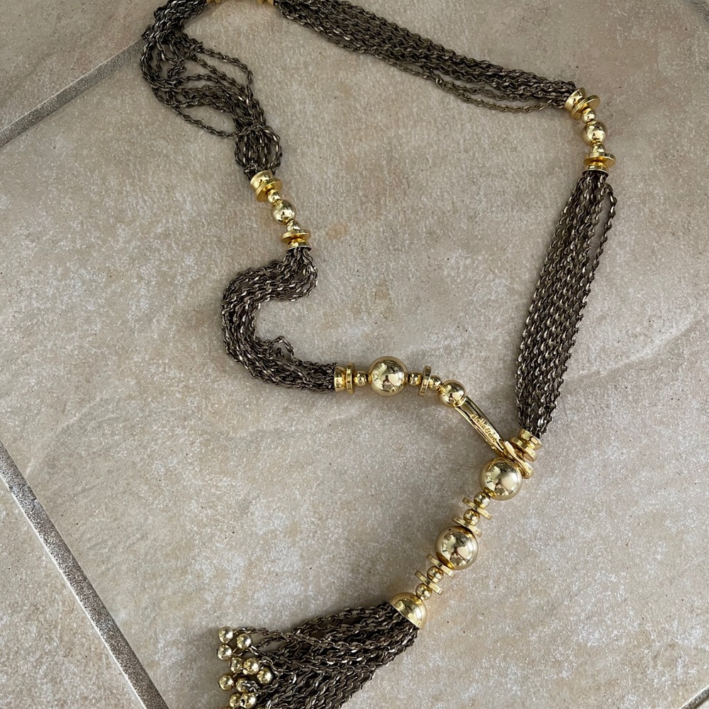 Stella and Dot Beautiful Bianca Tassel necklace